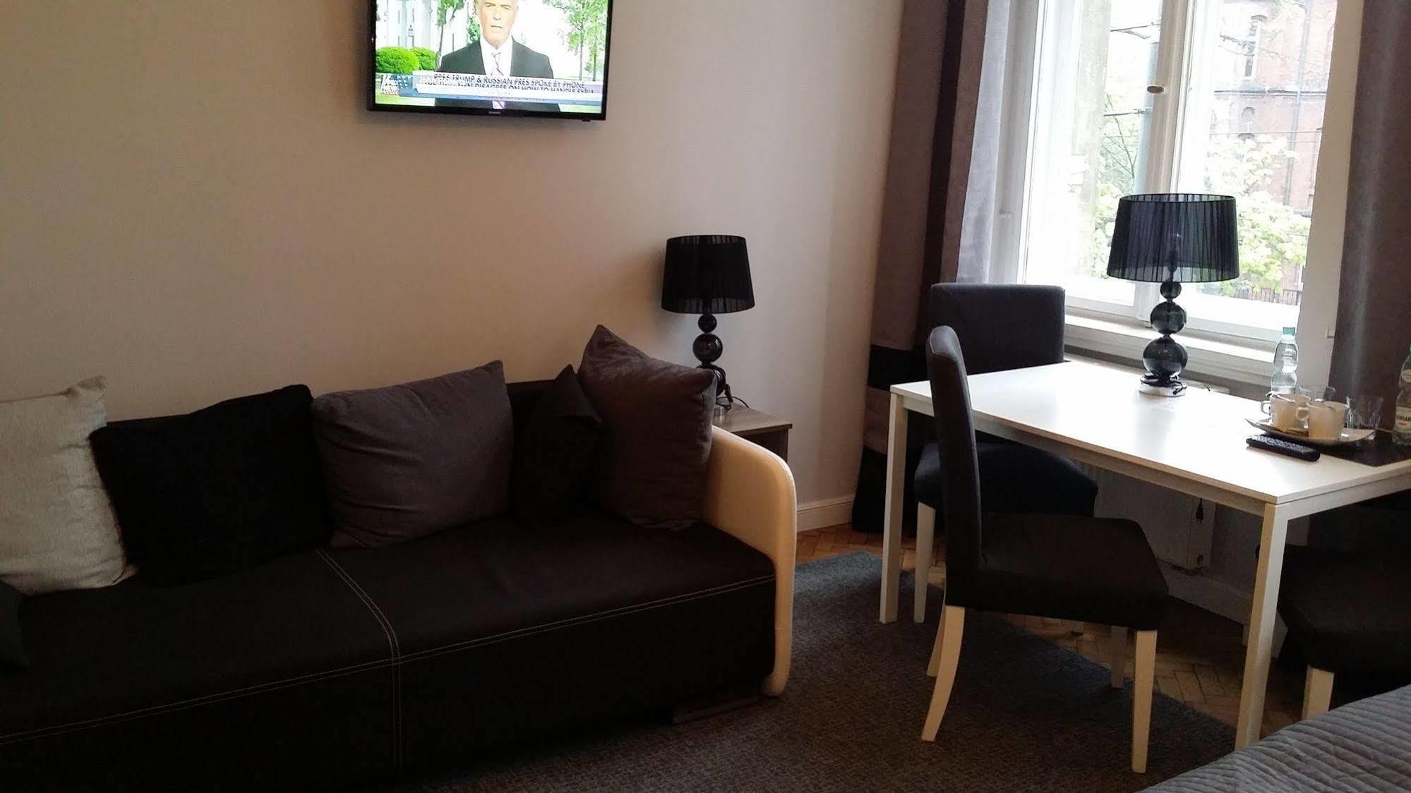 City Center Rooms Poznan Luaran gambar