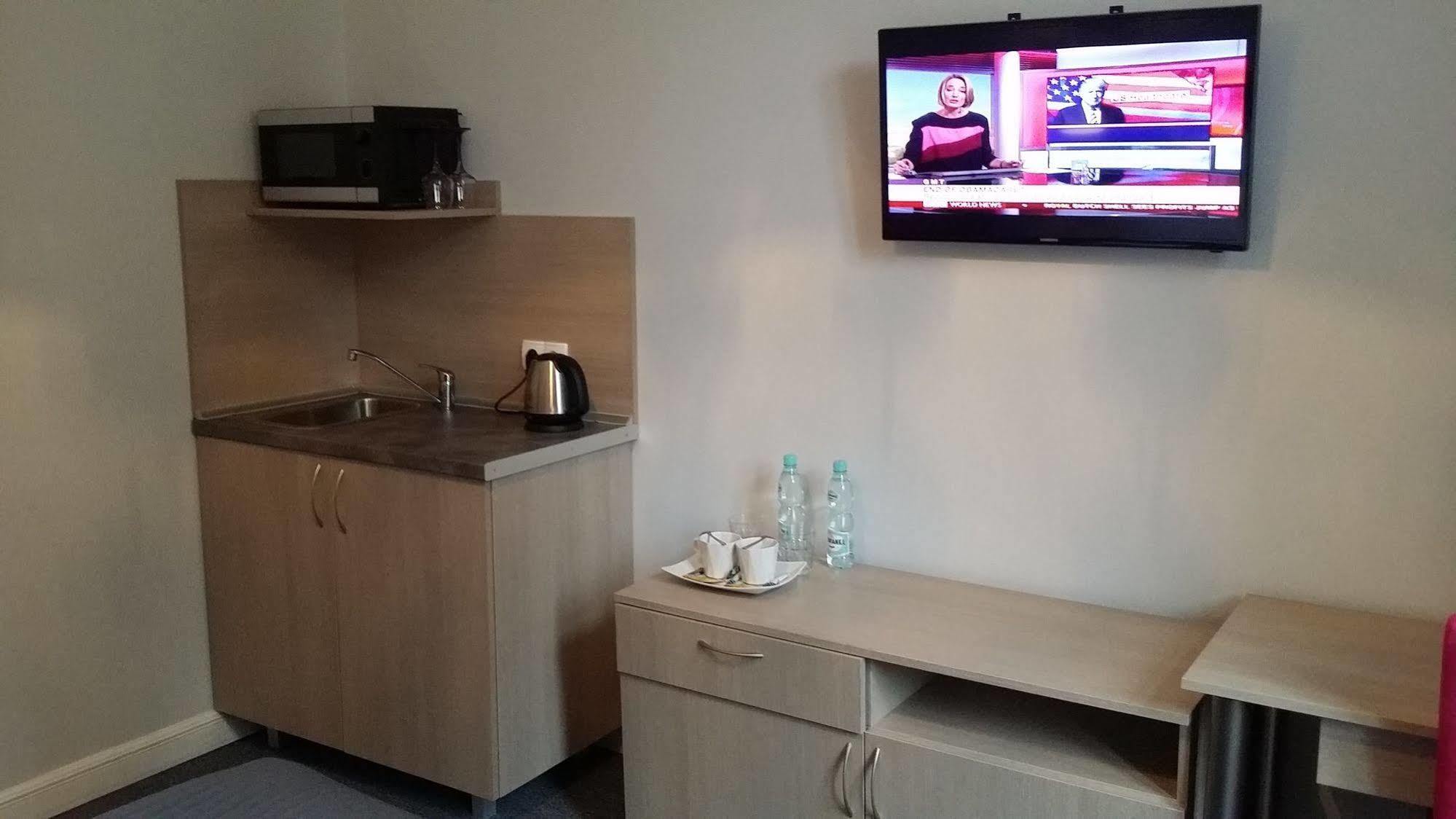 City Center Rooms Poznan Luaran gambar